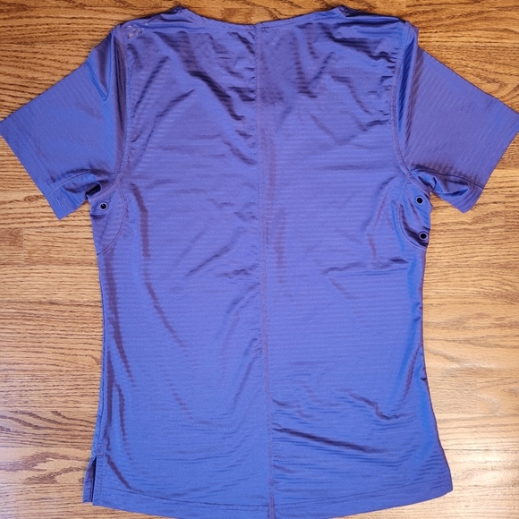 Reebok DryFit Top - Picture 2 of 4